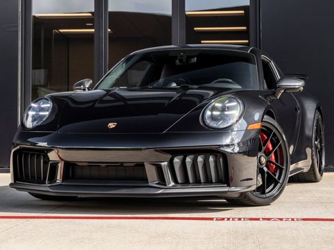 Certified 2026 Porsche 911 Carrera 4 GTS AWD/4WD image 1