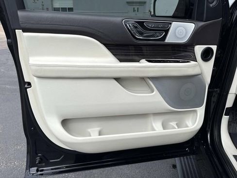 Used 2021 Lincoln Navigator Black Label w/ Cargo Convenience Package image 8