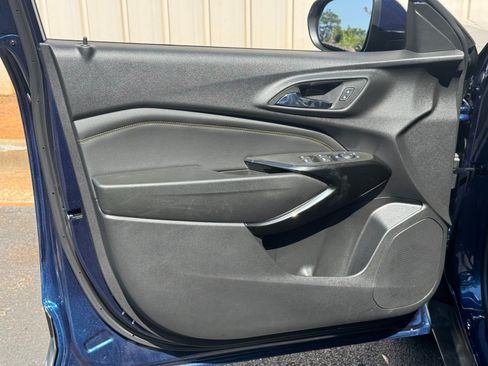 Used 2024 Chevrolet Trax LT w/ Driver Confidence Package FWD image 37