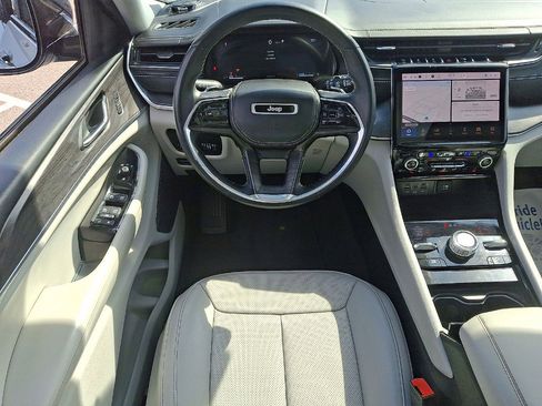 Used 2022 Jeep Grand Cherokee L Overland image 21