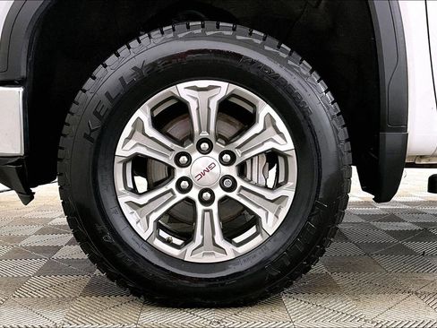 Used 2021 GMC Sierra 1500 SLE w/ X31 Off-Road Package image 8