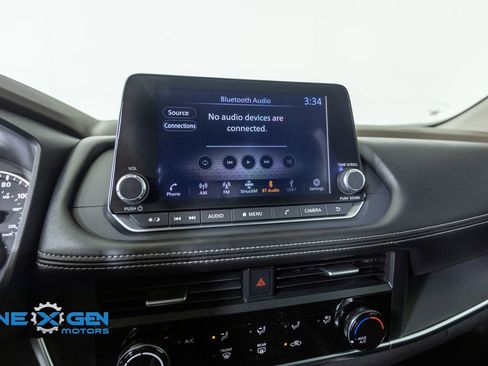 Used 2023 Nissan Rogue S AWD/4WD image 17