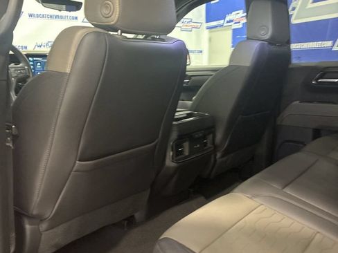 Used 2023 Chevrolet Silverado 1500 ZR2 w/ Technology Package AWD/4WD image 36