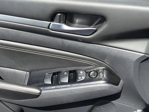 Certified 2023 Nissan Altima 2.5 SL FWD image 18