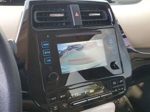 Used 2017 Toyota Prius Two image 22