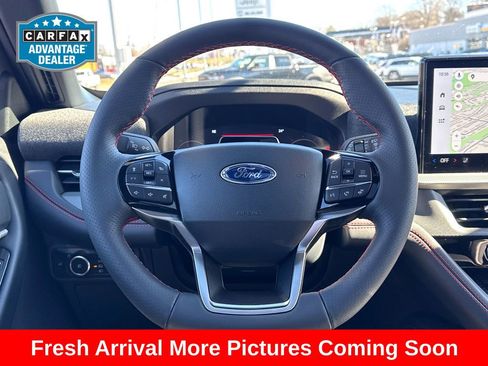 Used 2025 Ford Explorer ST-Line w/ Premium Package image 15