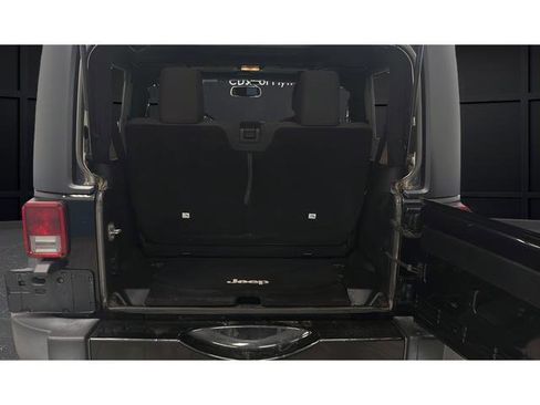 Used 2017 Jeep Wrangler Sport AWD/4WD image 24
