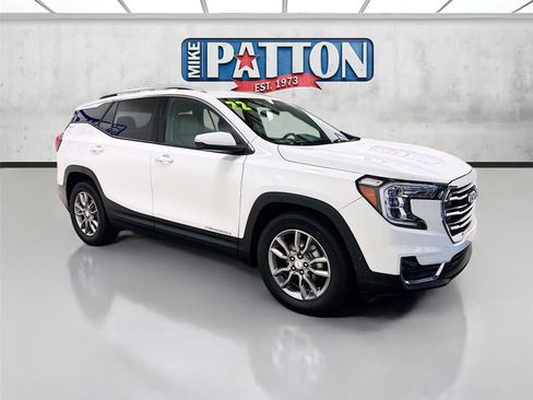 Used 2022 GMC Terrain SLT w/ Infotainment Package II FWD image 1