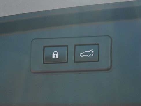 Used 2025 Subaru Outback Wilderness AWD/4WD image 15