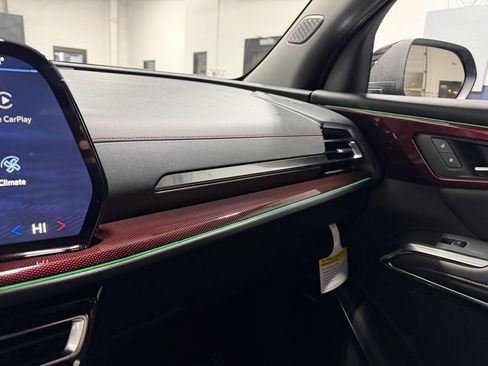 New 2026 Chevrolet Traverse RS w/ LPO, Floor Liner Package image 23