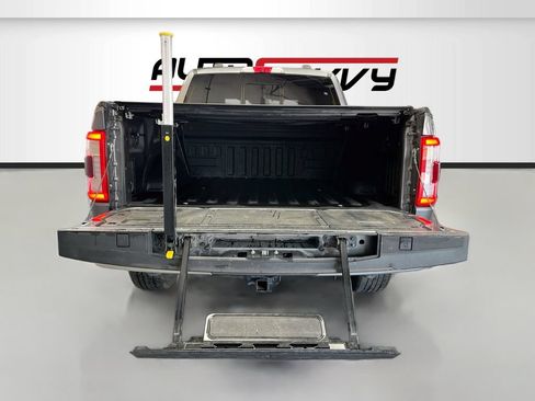 Used 2022 Ford F150 Lariat AWD/4WD image 27