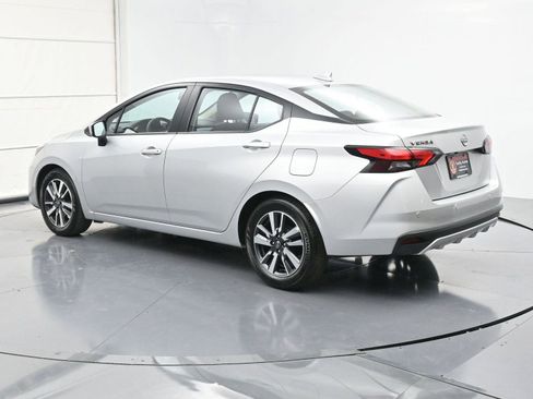 Used 2025 Nissan Versa SV image 16