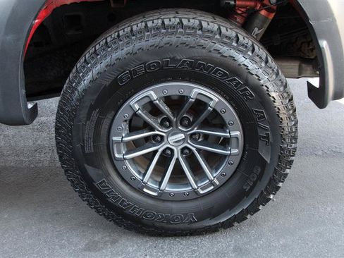 Used 2019 Ford F150 Raptor w/ Equipment Group 802A Luxury AWD/4WD image 43