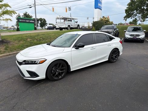 Used 2024 Honda Civic Sport image 8