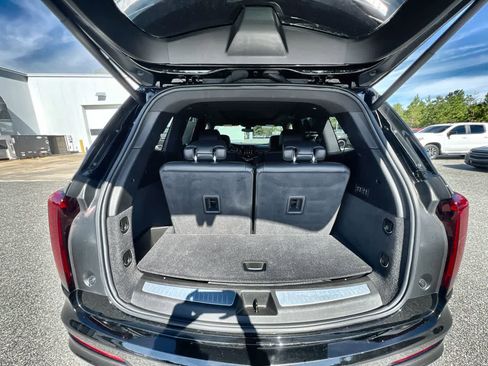Used 2025 Cadillac XT6 Premium Luxury image 27