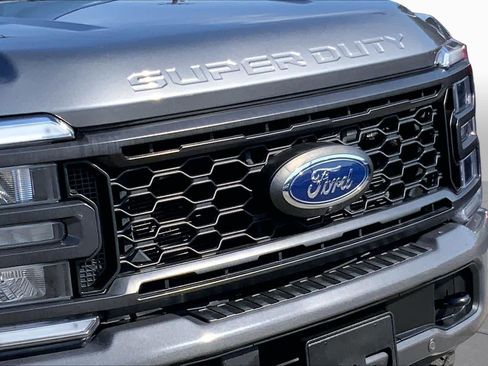 Certified 2023 Ford F250 Lariat w/ Lariat Ultimate Package AWD/4WD image 28