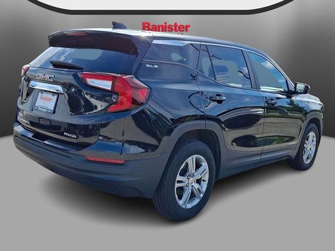 Used 2024 GMC Terrain SLE AWD/4WD image 4