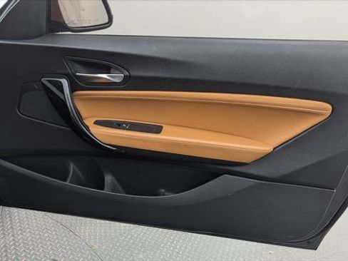 Used 2021 BMW 230i Convertible w/ Premium Package image 18