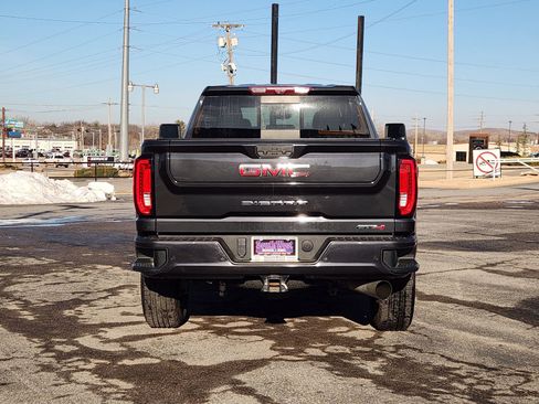Used 2020 GMC Sierra 2500 AT4 w/ AT4 Premium Package image 8