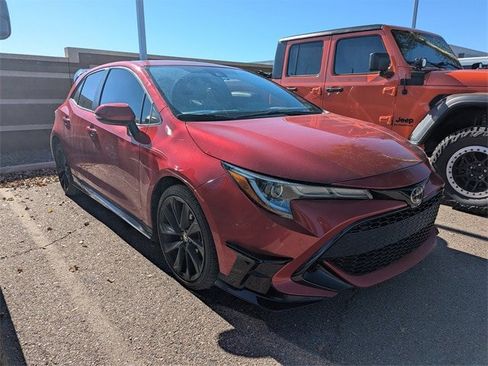 Used 2021 Toyota Corolla Hatchback image 3