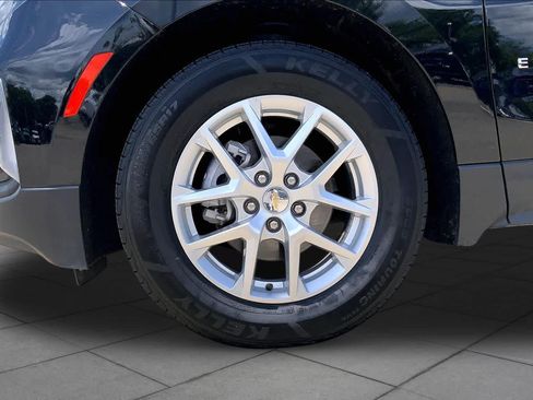 Used 2024 Chevrolet Equinox LT FWD image 11