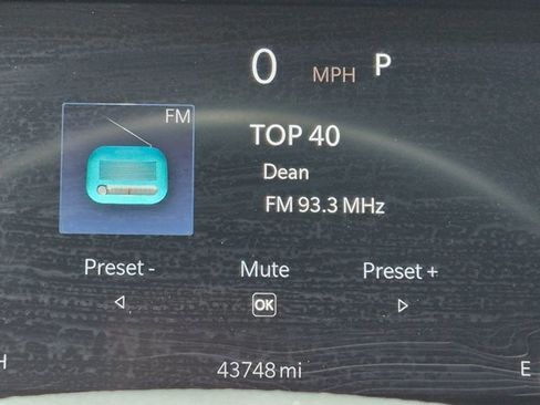 Used 2022 Jeep Grand Cherokee L Limited image 8