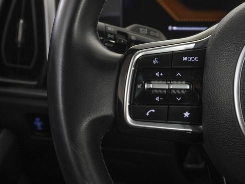 Used 2025 Kia Sorento EX image 21
