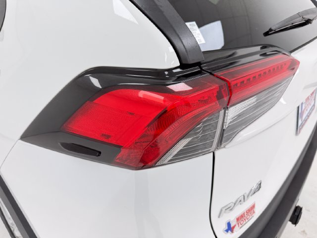 Used 2021 Toyota RAV4 XLE FWD image 36