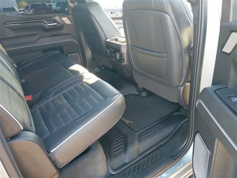 Used 2023 GMC Sierra 1500 AT4X image 11