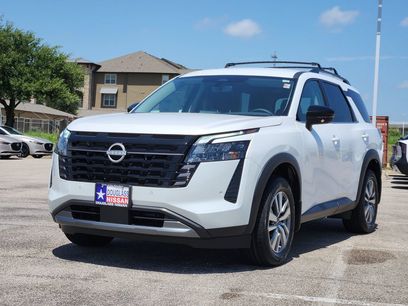 New 2026 Nissan Pathfinder SL