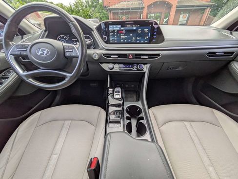 Used 2020 Hyundai Sonata Limited FWD image 13