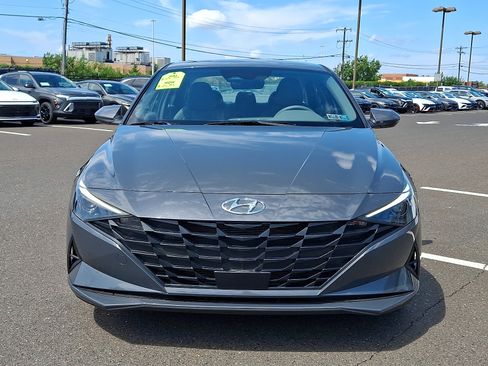 Certified 2023 Hyundai Elantra SEL w/ Convenience Package FWD image 2