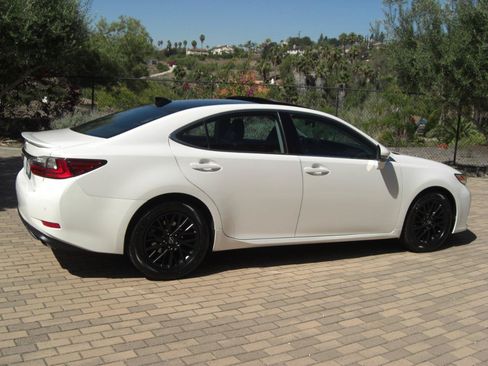 Used 2017 Lexus ES 350 w/ Navigation System Package FWD image 17