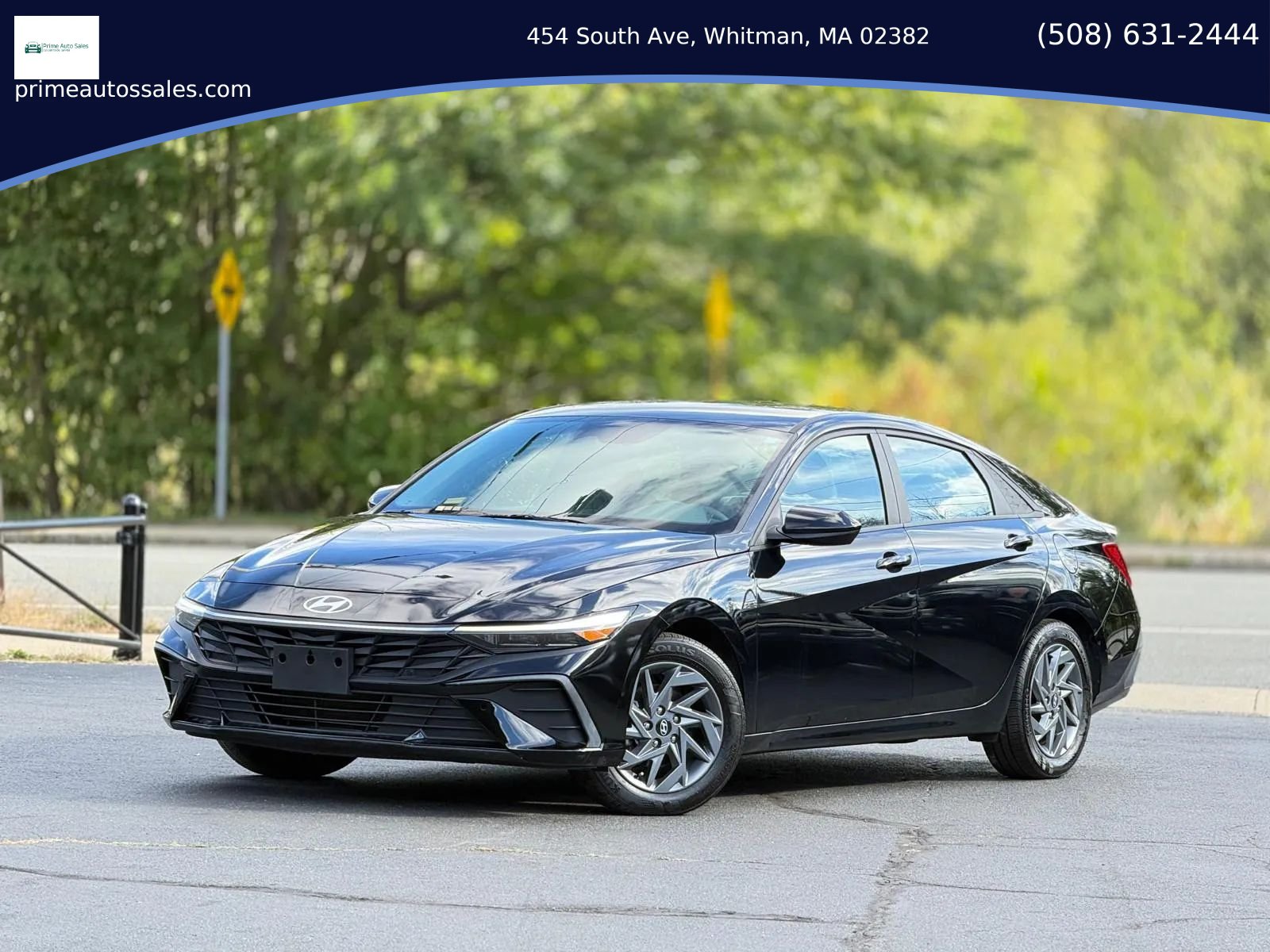 Used 2024 Hyundai Elantra SEL FWD image 1