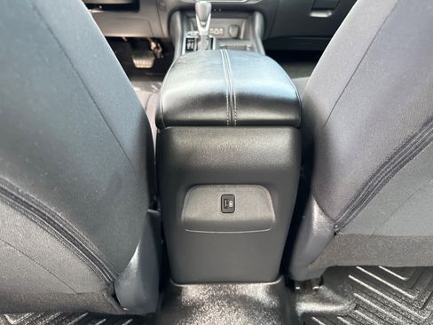 Used 2025 Nissan Sentra SV w/ All-Weather Package FWD image 28