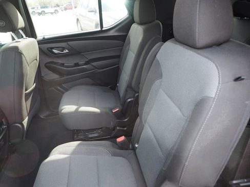 Used 2023 Chevrolet Traverse LT AWD/4WD image 17