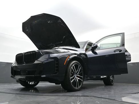 New 2026 BMW X5 xDrive40i w/ M Sport Package AWD/4WD image 39