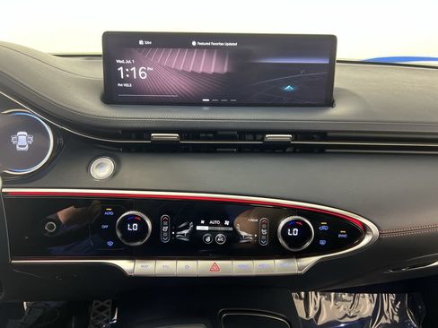 Used 2022 Genesis GV70 2.5T w/ Sport Prestige Package AWD/4WD image 12