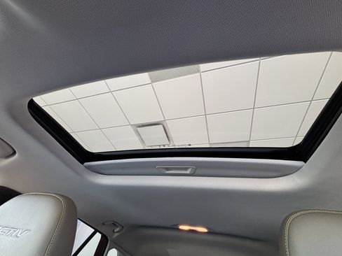 Used 2024 Chevrolet Trax ACTIV w/ Sunroof Package FWD image 4