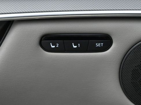 Used 2023 INFINITI QX50 Luxe w/ Cargo Package FWD image 5