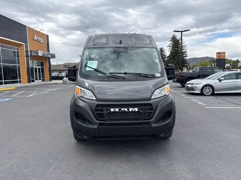 Used 2025 RAM ProMaster 2500 FWD image 2