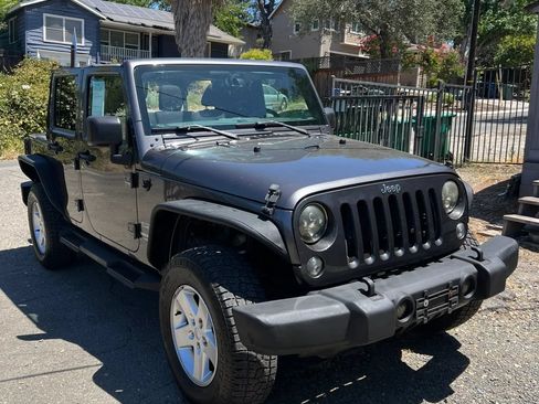 Used 2016 Jeep Wrangler Unlimited Sport w/ Quick Order Package 24S AWD/4WD image 9