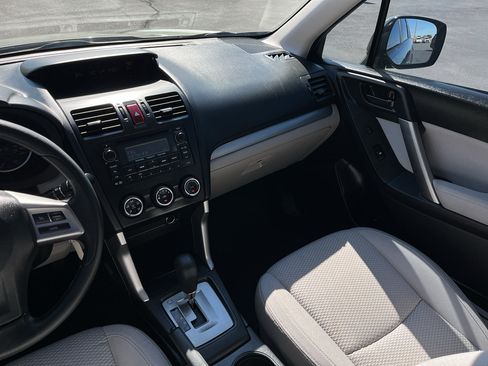 Used 2014 Subaru Forester 2.5i AWD/4WD image 26