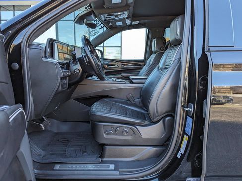 Used 2023 Cadillac Escalade V image 16