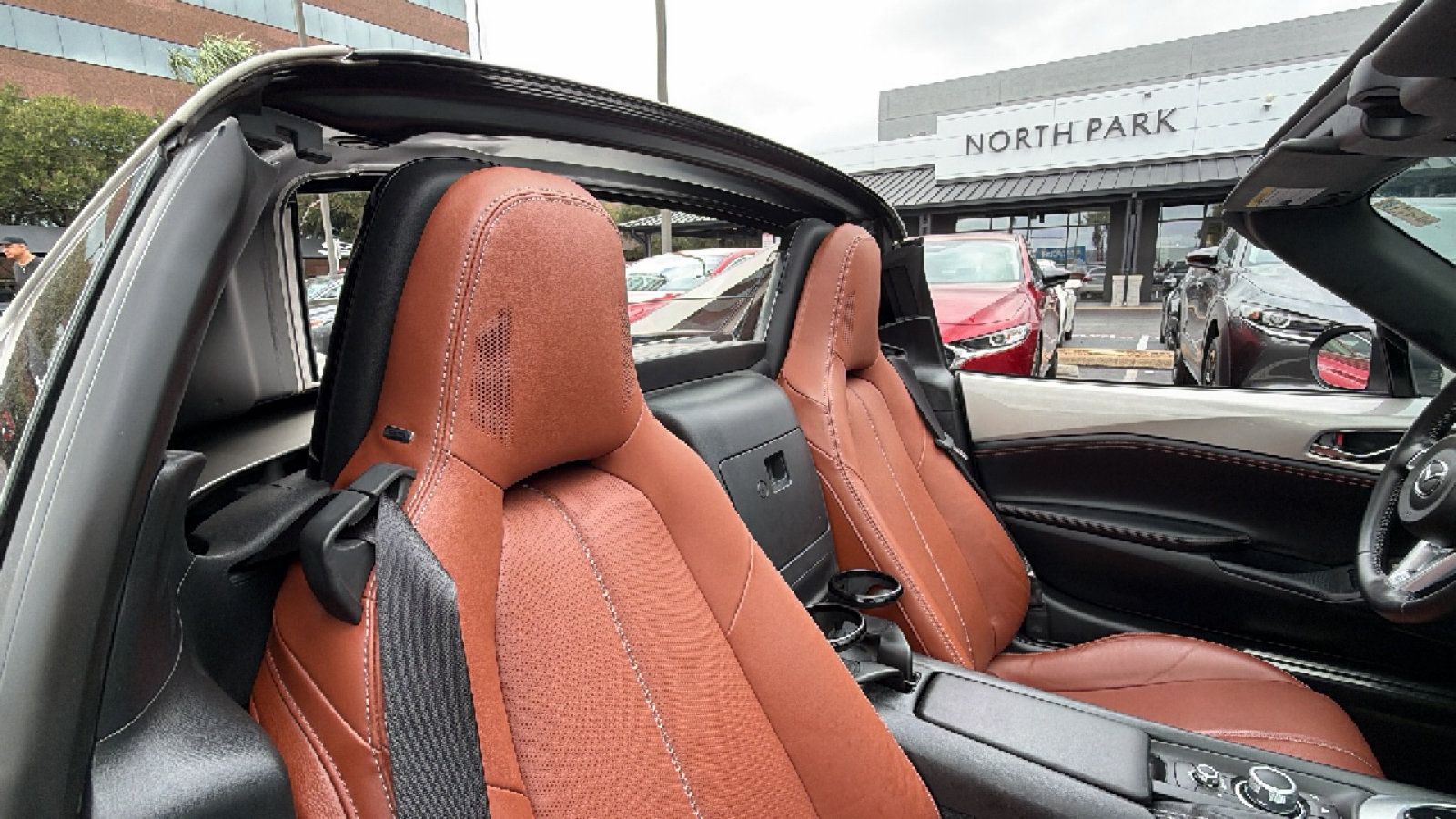 Used 2023 MAZDA MX-5 Miata Grand Touring RWD image 30