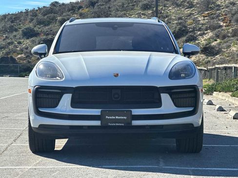 Certified 2022 Porsche Macan S image 11