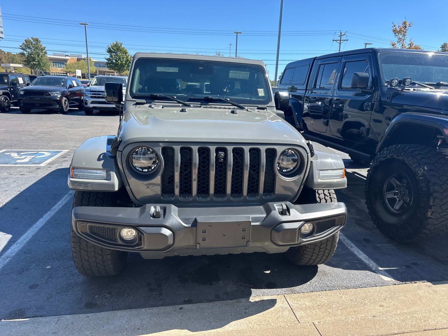 Used 2021 Jeep Wrangler Unlimited Sahara w/ Cold Weather Group AWD/4WD image 14