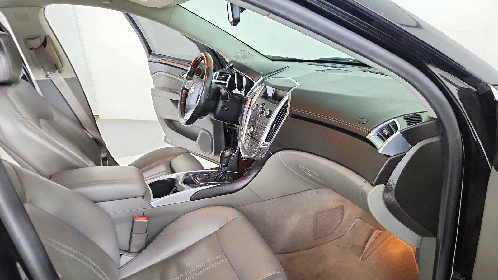 Used 2011 Cadillac SRX Luxury FWD image 25