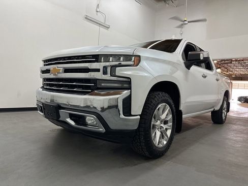 Used 2021 Chevrolet Silverado 1500 LTZ w/ LTZ Premium Package AWD/4WD image 16
