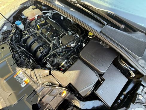 Used 2016 Ford Focus S image 40